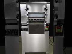 ปรับความหนาเครื่องทำเส้นก๋วยเตี๋ยวเชิงพาณิชย์สแตนเลสสำหรับพาสต้าราเมน